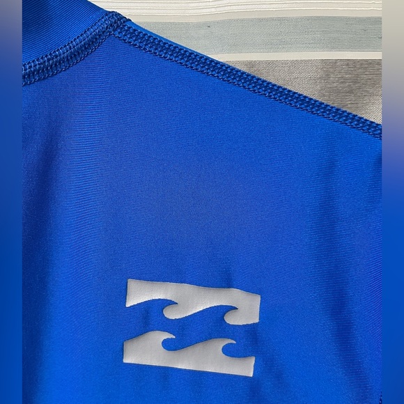Billabong Blue UPF 50+ Rash Guard Swim Shirt - Picture 5 of 8